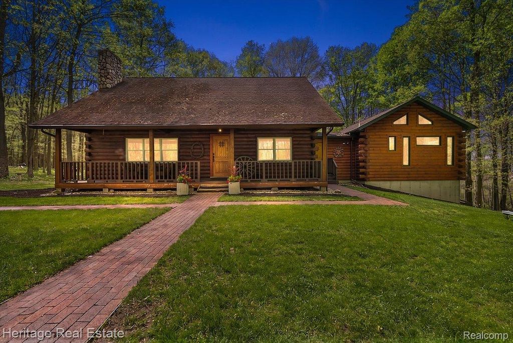 51323 County Road 215 Road, Lawrence Township, MI 49064