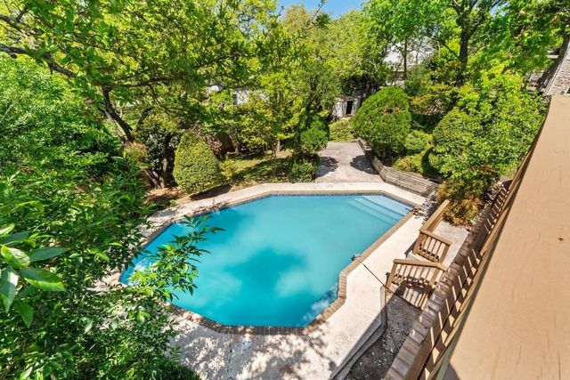 6603 Whitemarsh Valley WALK, Austin, TX 78746