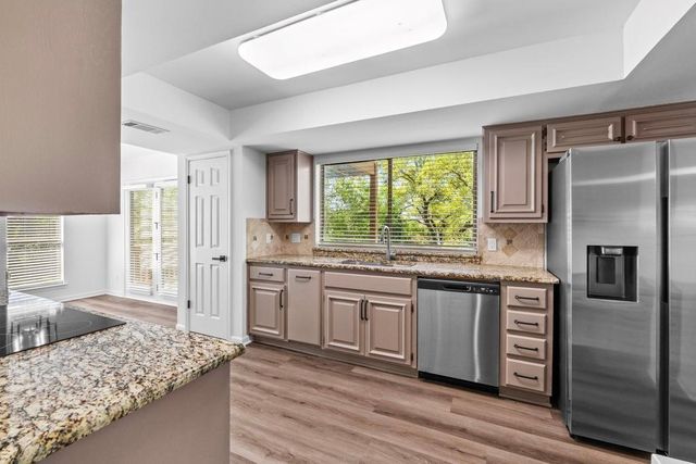 6603 Whitemarsh Valley WALK, Austin, TX 78746