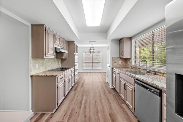 6603 Whitemarsh Valley WALK, Austin, TX 78746