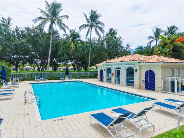 2036 Valencia Drive, Delray Beach, FL 33445