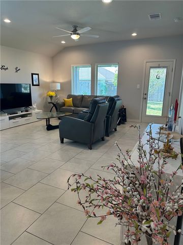 1813 Secretariat Dr, Corpus Christi, TX 78417