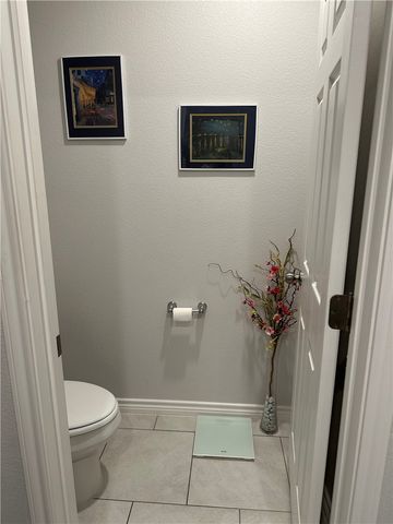 1813 Secretariat Dr, Corpus Christi, TX 78417