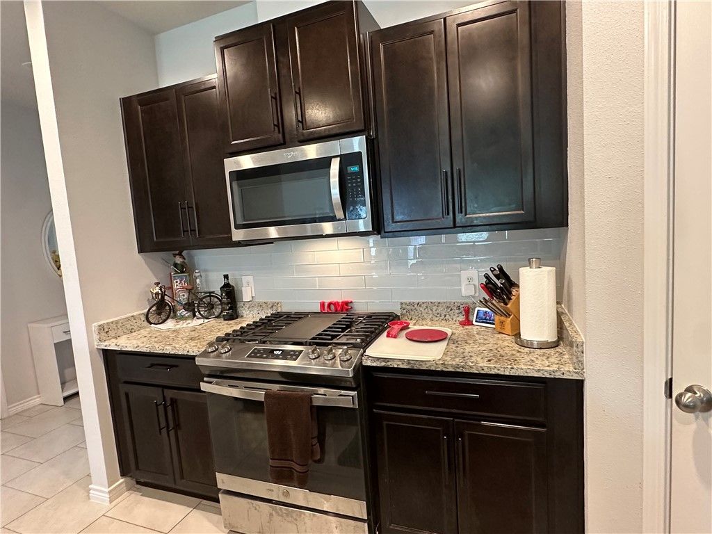 1813 Secretariat Dr, Corpus Christi, TX 78417 — photo 4