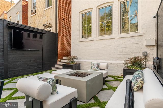 2733 P ST NW, Washington, DC 20007