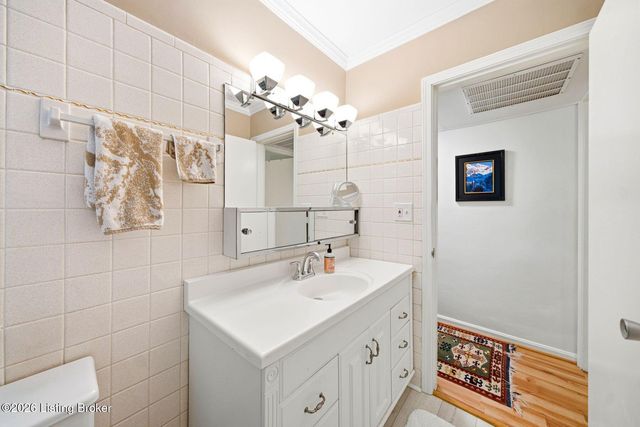 2454 Glenmary Ave 13, Louisville, KY 40204