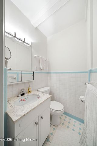 2454 Glenmary Ave 13, Louisville, KY 40204