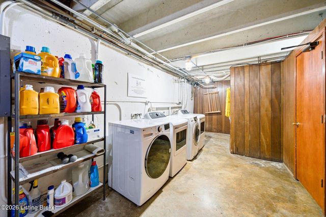 2454 Glenmary Ave 13, Louisville, KY 40204