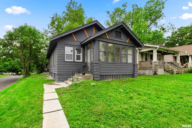 400 W CORRINGTON Avenue, Peoria, IL 61604