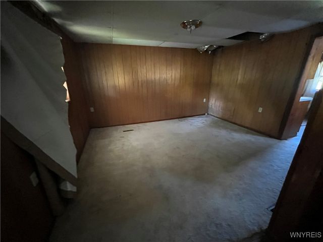 636 Elmwood Avenue, Niagara Falls, NY 14301