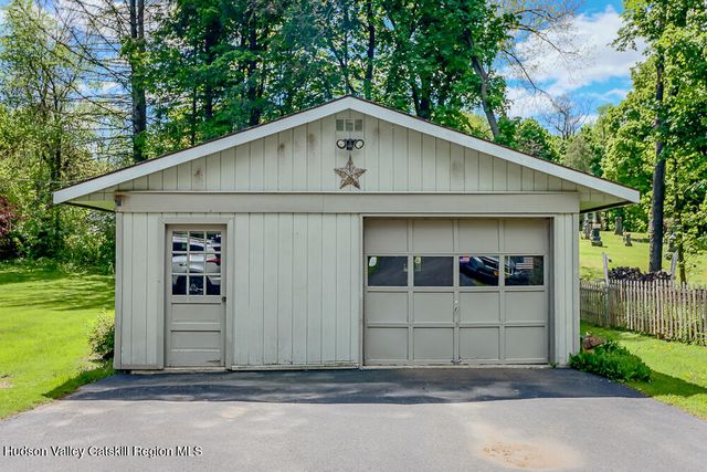 82 County Road 26a, Stuyvesant, NY 12173