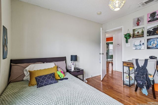 2709 Craig Pl, San Antonio, TX 78228