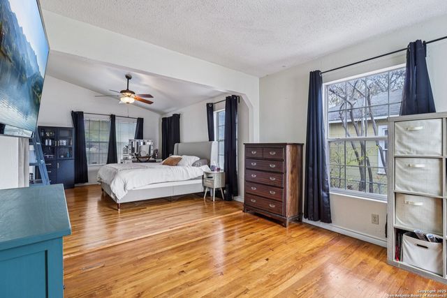 2709 Craig Pl, San Antonio, TX 78228