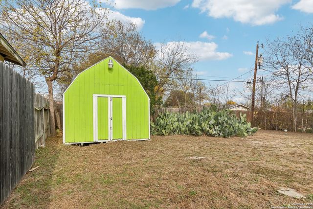 2709 Craig Pl, San Antonio, TX 78228