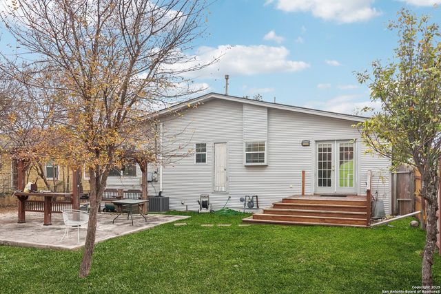 2709 Craig Pl, San Antonio, TX 78228