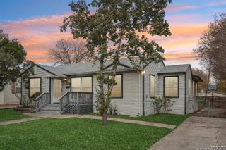 2709 Craig Pl, San Antonio, TX 78228