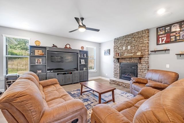 107 James Gourley Rd, Hendersonville, TN 37075