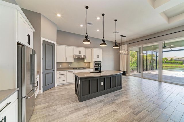 12151 CRANSTON WAY, Lakewood Ranch, FL 34211
