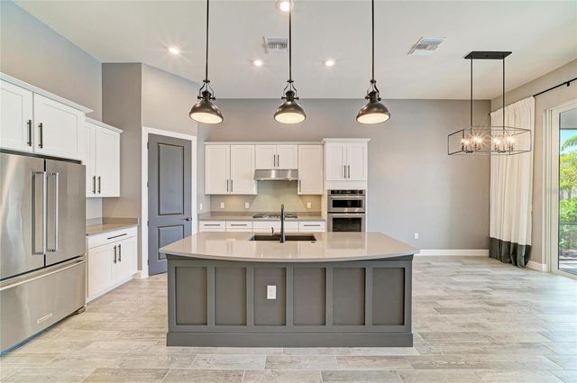 12151 CRANSTON WAY, Lakewood Ranch, FL 34211