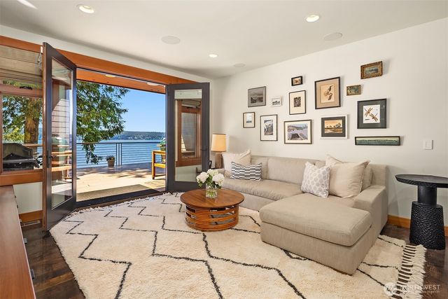 4174 Beach Drive, Freeland, WA 98249