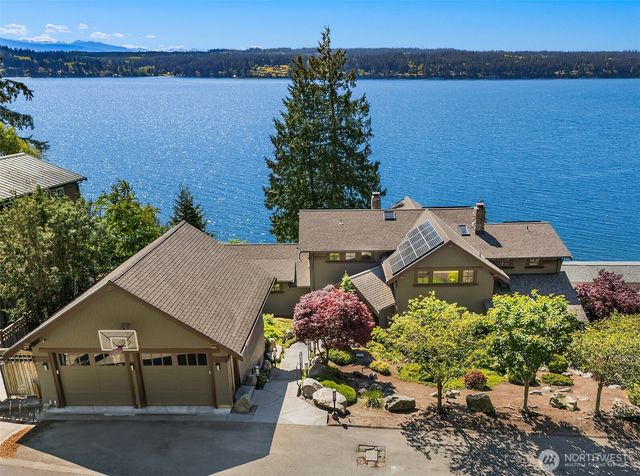 4174 Beach Drive, Freeland, WA 98249