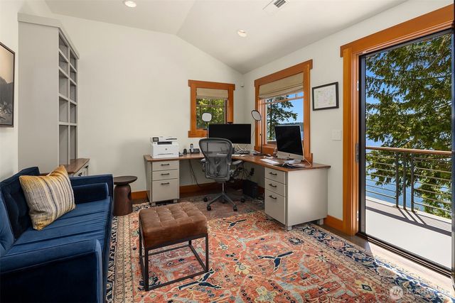 4174 Beach Drive, Freeland, WA 98249