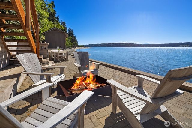 4174 Beach Drive, Freeland, WA 98249