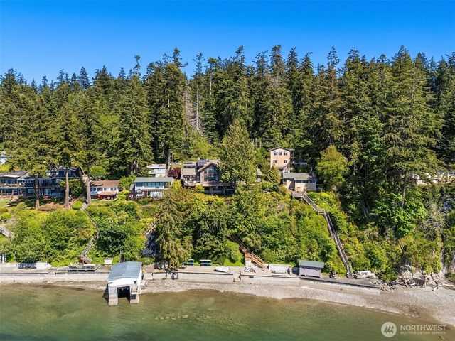 4174 Beach Drive, Freeland, WA 98249