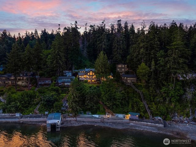 4174 Beach Drive, Freeland, WA 98249