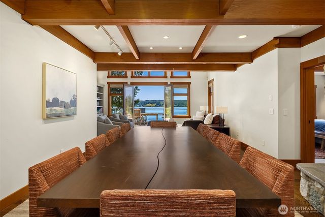 4174 Beach Drive, Freeland, WA 98249