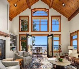 4174 Beach Drive, Freeland, WA 98249
