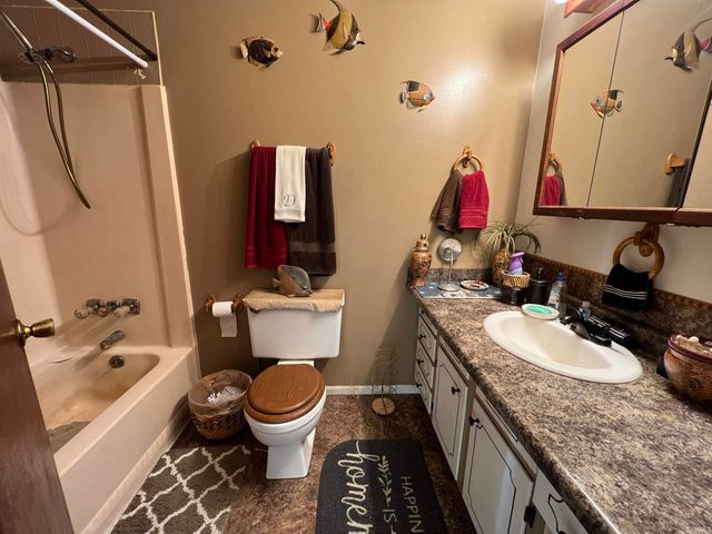 10116 Yoder Road, Yoder, IN 46798