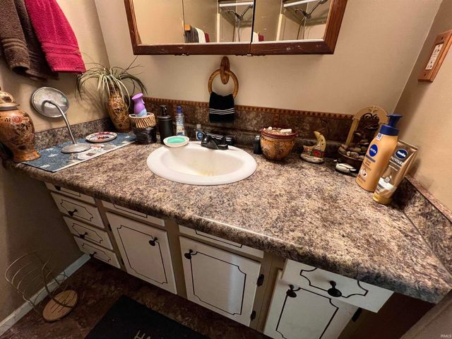 10116 Yoder Road, Yoder, IN 46798