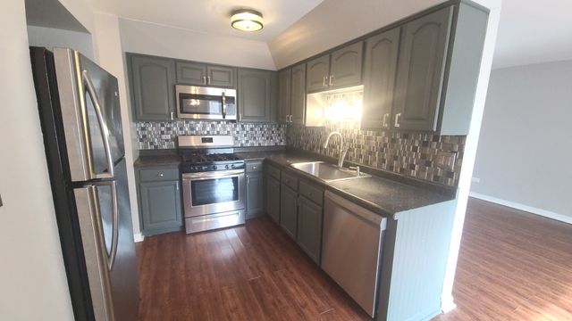 5739 W 129th Street 2C, Crestwood, IL 60418