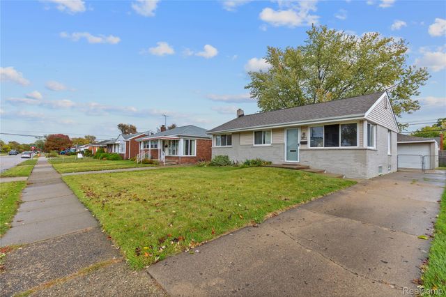 28222 Bohn Street, Roseville, MI 48066