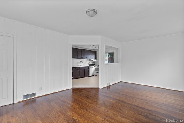 28222 Bohn Street, Roseville, MI 48066