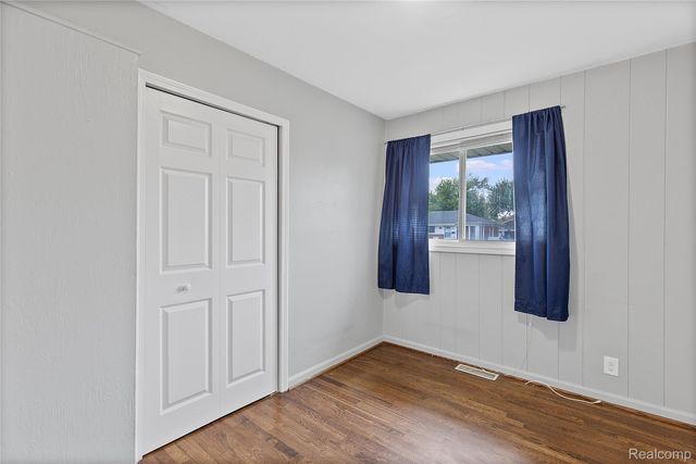 28222 Bohn Street, Roseville, MI 48066