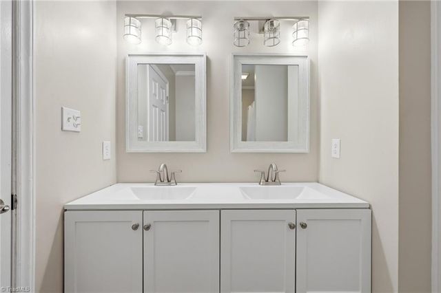 314 Canterbury Road, High Point, NC 27262