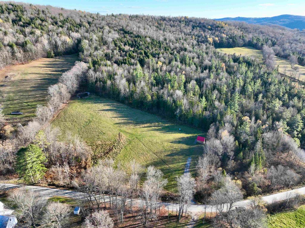 38 Zion Hill Road, Topsham, VT 05076