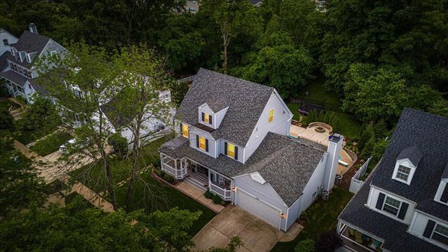 1307 Red Oak Plantation Drive, Ballwin, MO 63021