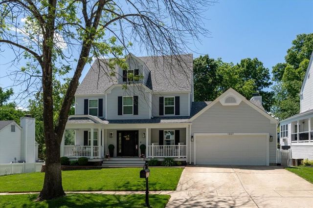 1307 Red Oak Plantation Drive, Ballwin, MO 63021