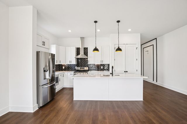 2213 18th Ave, N, Nashville, TN 37208