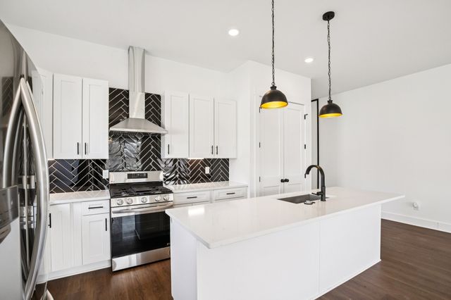 2213 18th Ave, N, Nashville, TN 37208