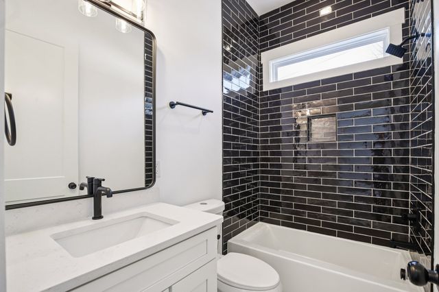 2213 18th Ave, N, Nashville, TN 37208