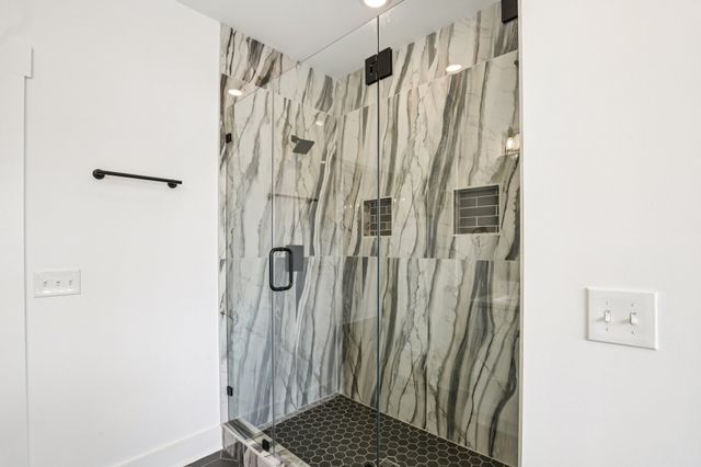 2213 18th Ave, N, Nashville, TN 37208