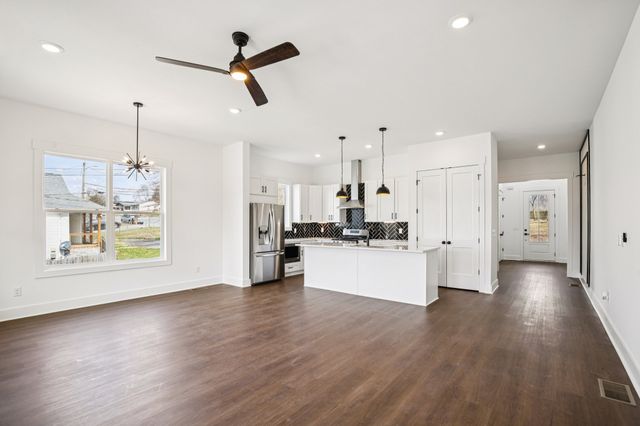 2213 18th Ave, N, Nashville, TN 37208