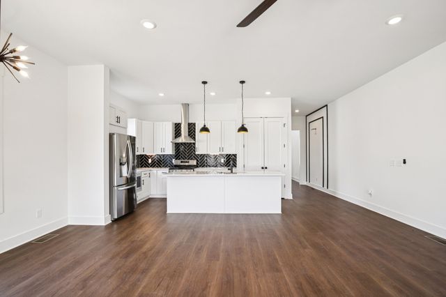 2213 18th Ave, N, Nashville, TN 37208