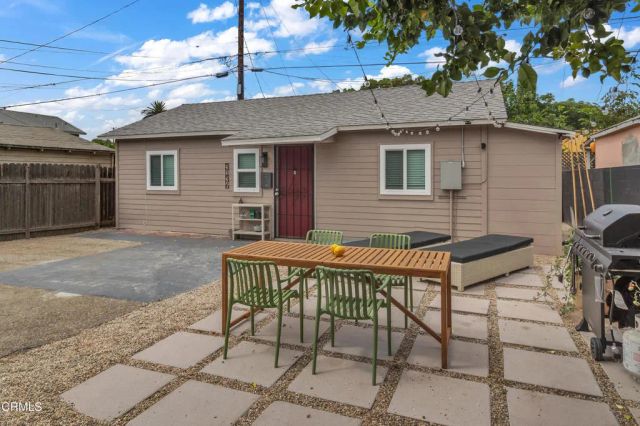 3136-3138 Casitas Avenue, Los Angeles, CA 90039