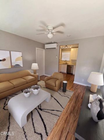 3136-3138 Casitas Avenue, Los Angeles, CA 90039