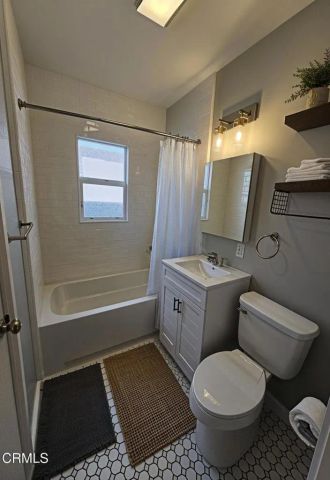 3136-3138 Casitas Avenue, Los Angeles, CA 90039